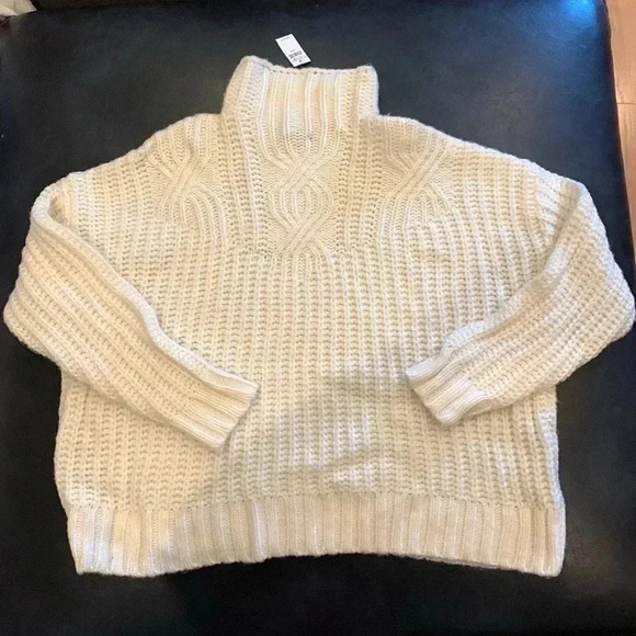 Aerie women’s oversized sweater medium new with tags NWT - Picture 4 of 4